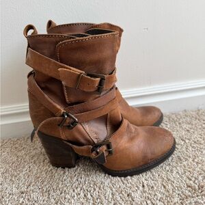 Steve Madden Tan Heeled Boots with Buckles